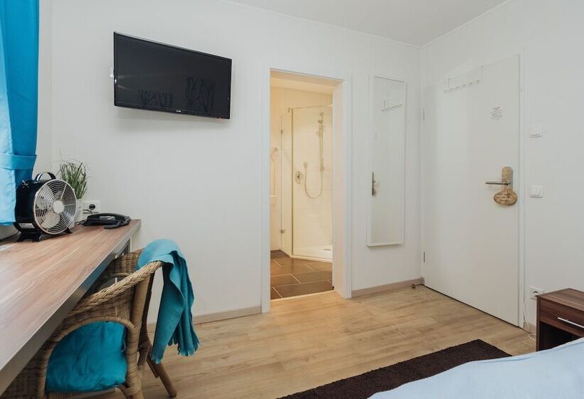 Номер Стандарт Индивидуальный, & Restaurant Hessischer Hof