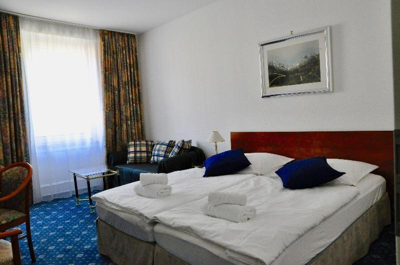 スタンダードルーム, Ring