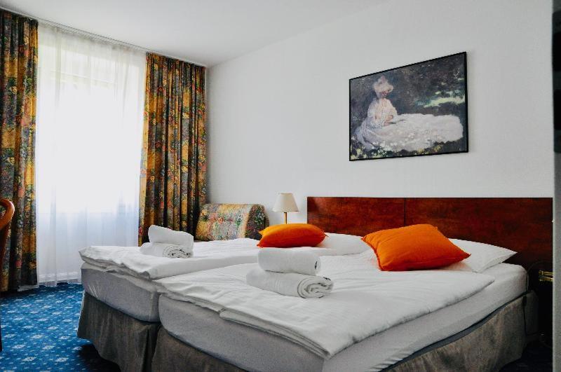 スタンダードルーム, Ring