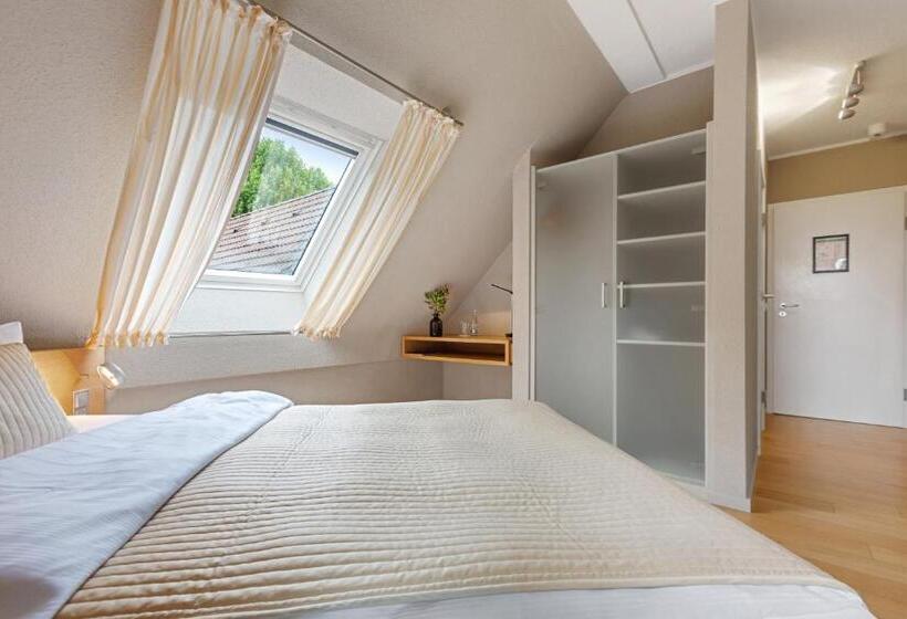 غرفة إقتصادية فردية, Rosengarten