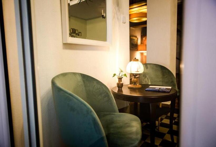 Номер Стандарт, Schwarzer Adler