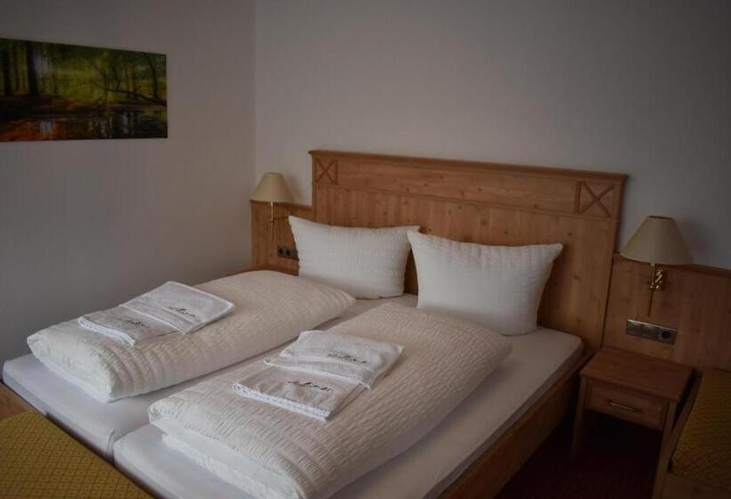 带阳台的三人标准间, Talblick