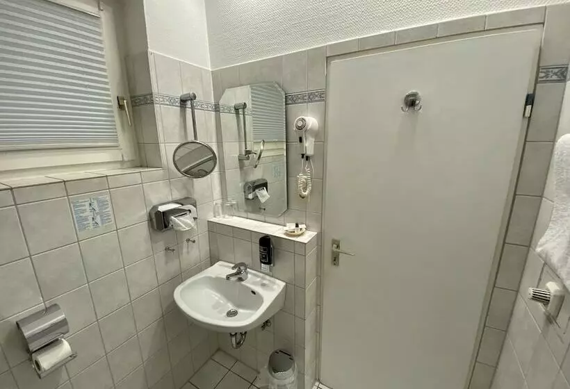 Huoneisto 1 Makuuhuone Terassi, Waldhotel Zum Bergsee Damme