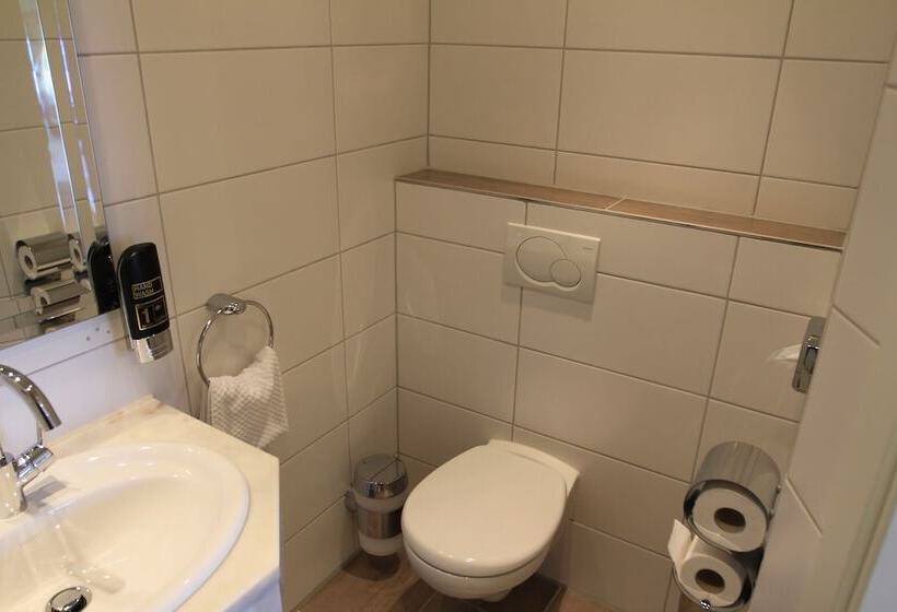 经济房, Waldhotel Zum Bergsee Damme