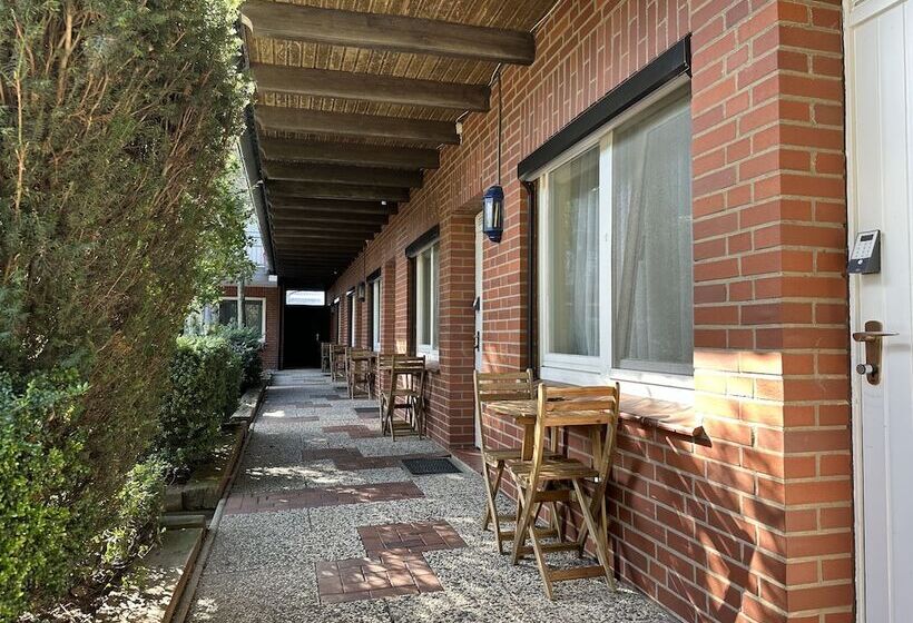 经济房, Waldhotel Zum Bergsee Damme