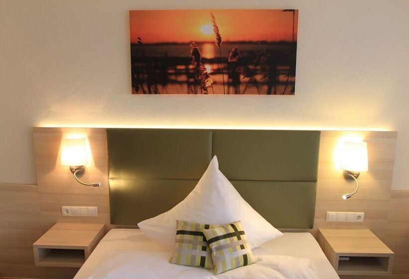 经济房, Waldhotel Zum Bergsee Damme