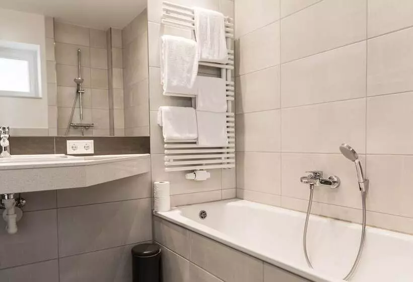 Superior-studio, Waldhotel Zum Bergsee Damme