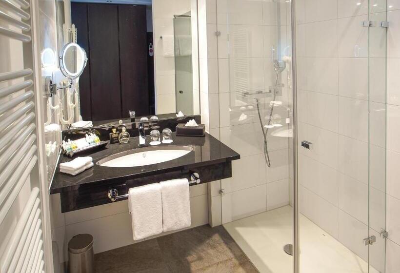 غرفة كومفورت, Winzerstube