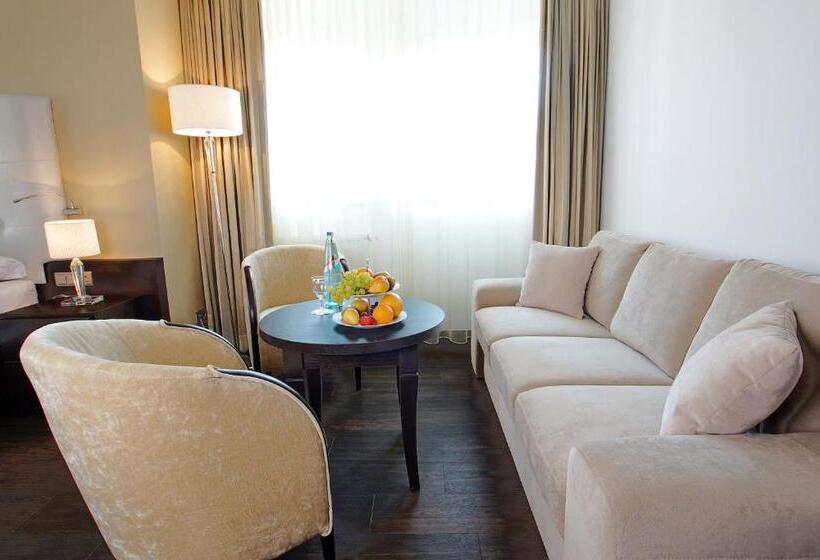 غرفة سوبيريور, Winzerstube