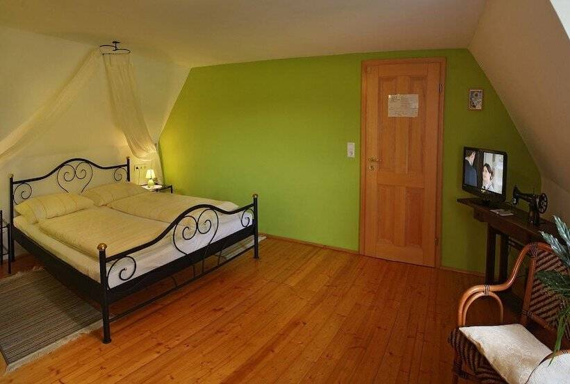 Номер Стандарт, Worners Schloss Weingut & Wellness