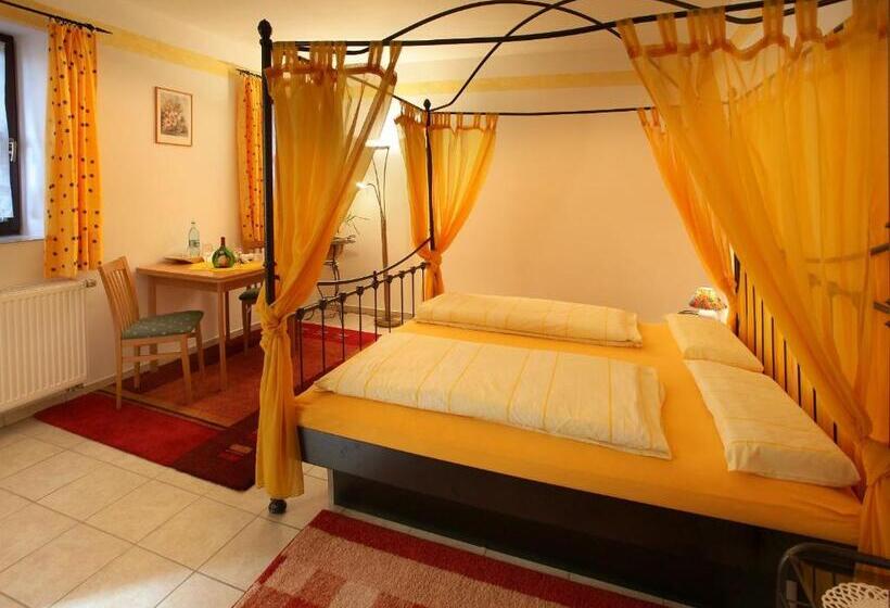 Номер Стандарт, Worners Schloss Weingut & Wellness