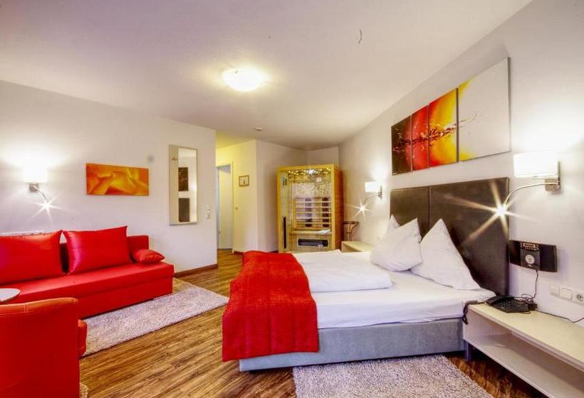 ジュニアスイート, Jakob