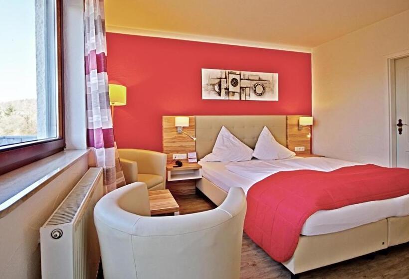 スーペリアールーム, Jakob