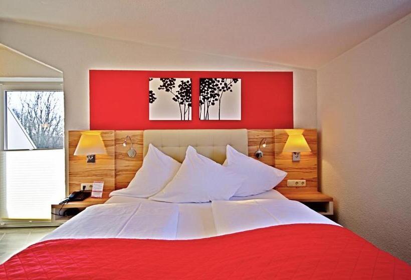 スーペリアールーム, Jakob