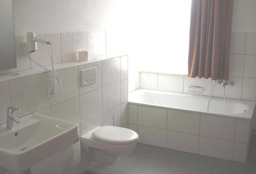 家庭间, Zur Sonne