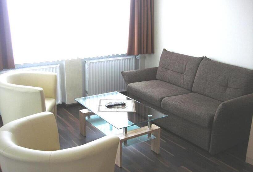 家庭间, Zur Sonne