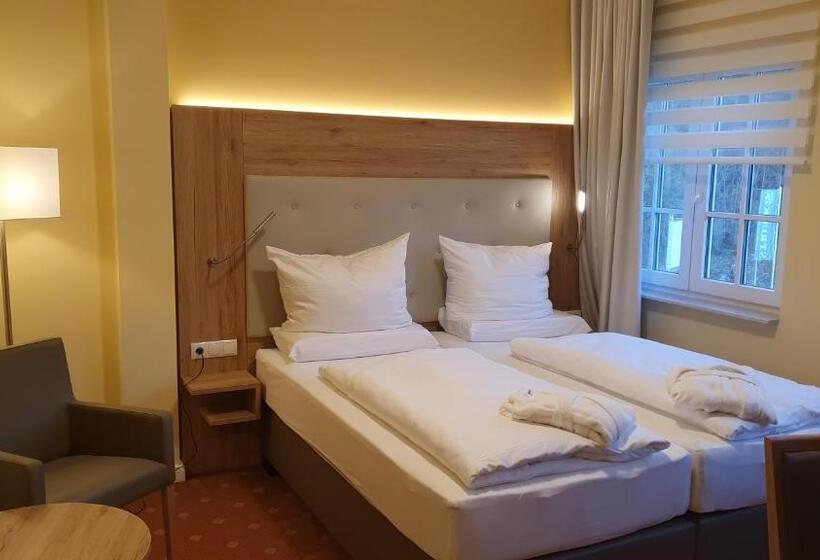 발코니가 있는 4인용 스탠다드 룸, Struck Landhotel & Spa