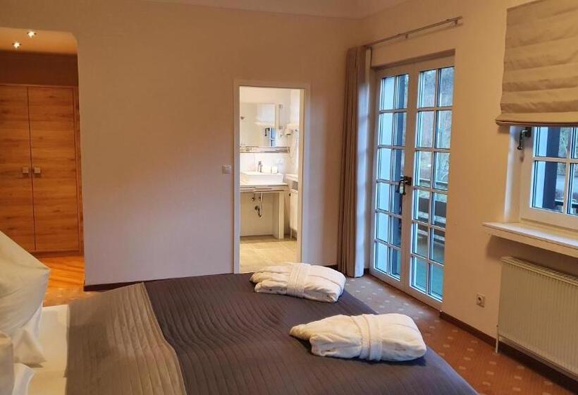 발코니가 있는 4인용 스탠다드 룸, Struck Landhotel & Spa