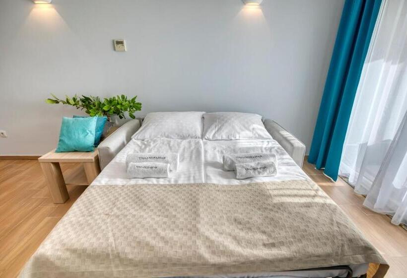 Апартаменты 1 Спальня Вид на Море, Villa Miramar