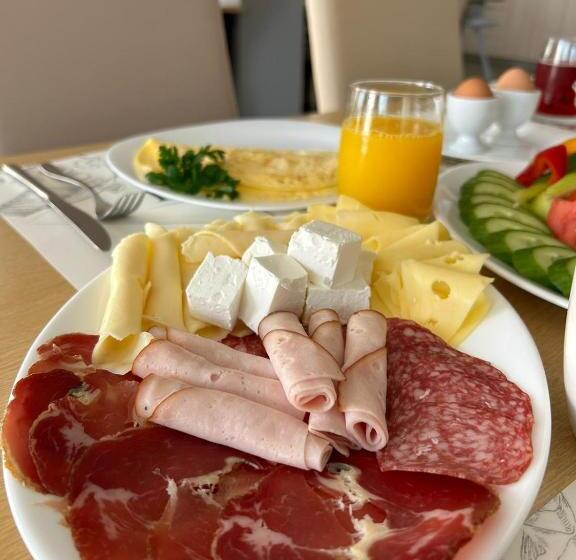 Номер Deluxe Вид на Море Боковой, Villa Miramar