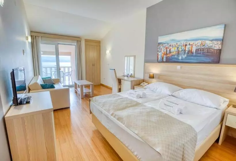 Habitació Deluxe Vista Mar amb Balconada, Villa Miramar