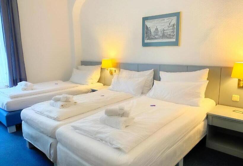 اتاق استاندارد سه نفره, Altstadthotel Augsburg