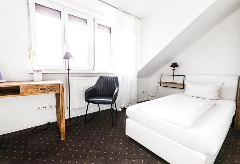 Номер Стандарт Индивидуальный, Arthotel Restaurant Pfeffermühle