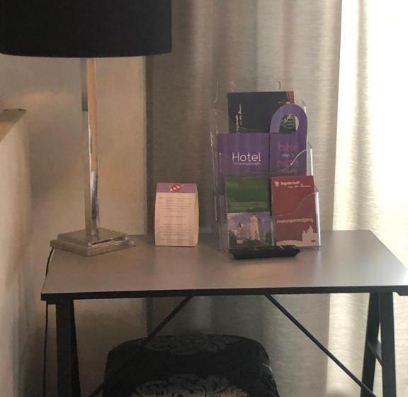 Номер Стандарт Трехместный, Arthotel Restaurant Pfeffermühle