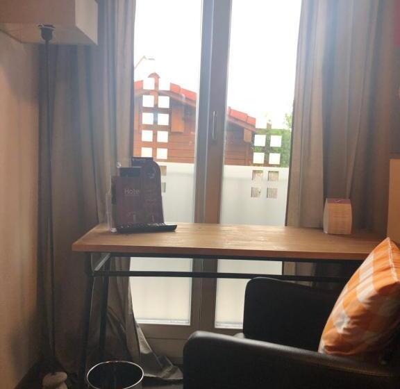标准三人间, Arthotel Restaurant Pfeffermühle