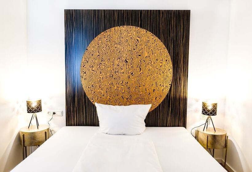 标准三人间, Arthotel Restaurant Pfeffermühle