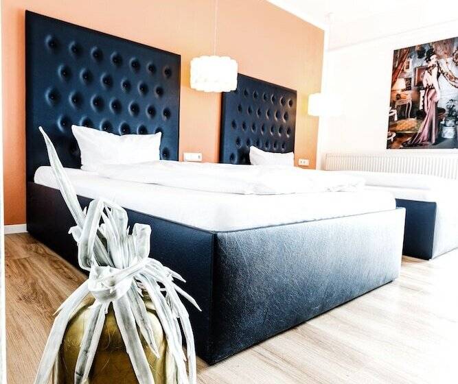 Четырехместный Номер Стандарт, Arthotel Restaurant Pfeffermühle