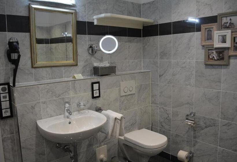 스탠다드 싱글 룸, Die Kronacher Stadthotels