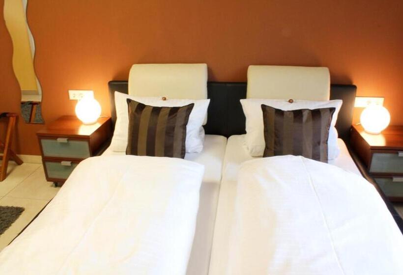 Номер Стандарт, Hof 19