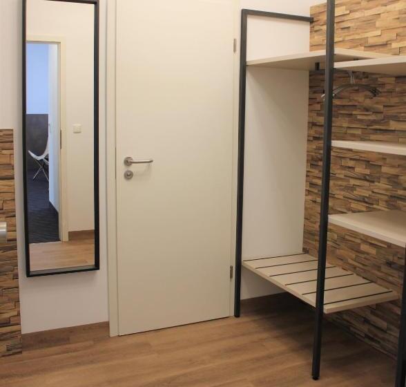 スタンダード4人部屋, Am Blumenhaus