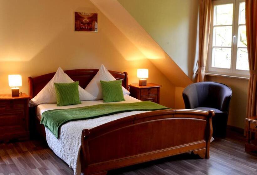 스탠다드 룸, Athos