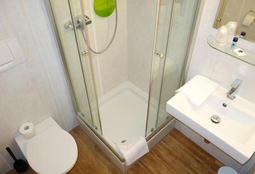 غرفة قياسية فردية, Deutsches Haus