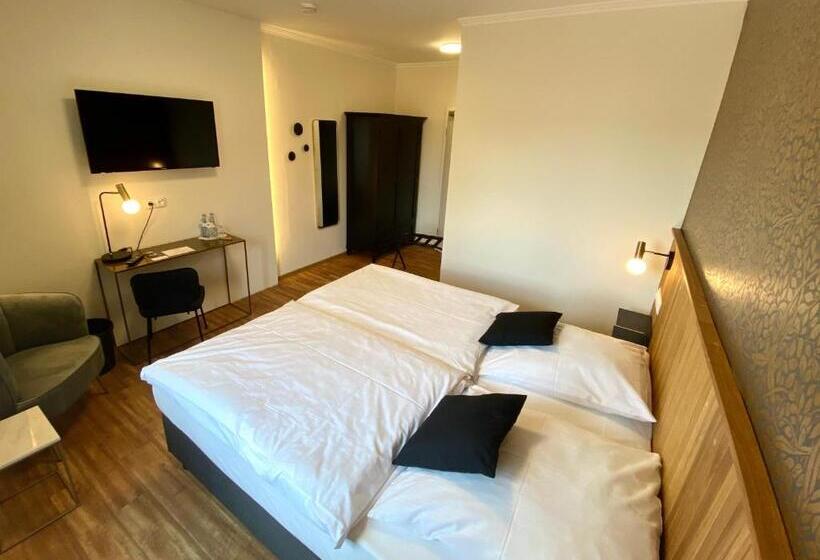 غرفة كومفورت, Deutsches Haus