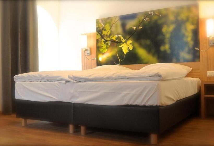 غرفة كومفورت, Deutsches Haus