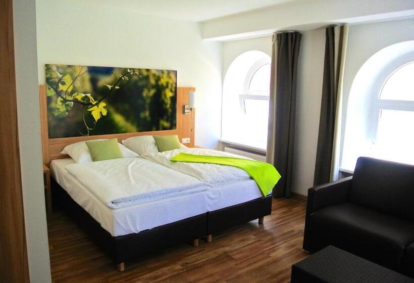 غرفة سوبيريور, Deutsches Haus