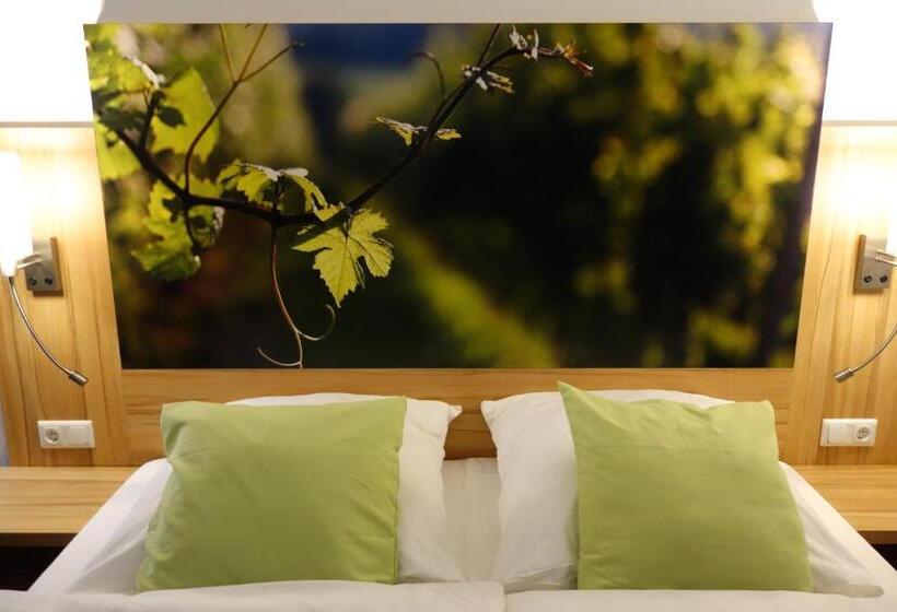 غرفة كومفورت, Deutsches Haus