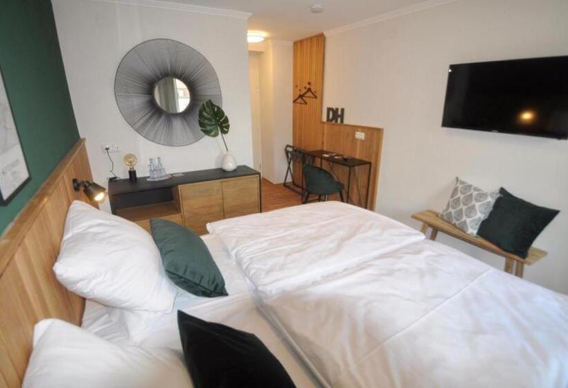 غرفة كومفورت, Deutsches Haus