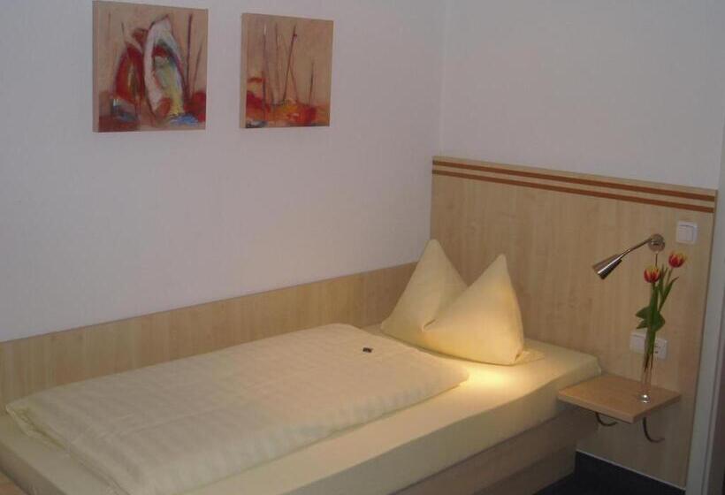 스탠다드 싱글 룸, Hasi S