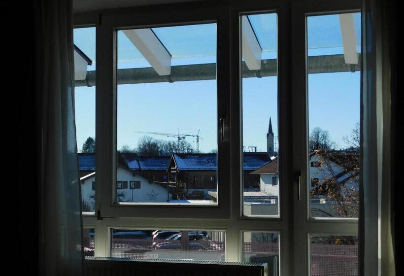 バルコニー付きスタンダードルーム, Konradp Holzkirchen