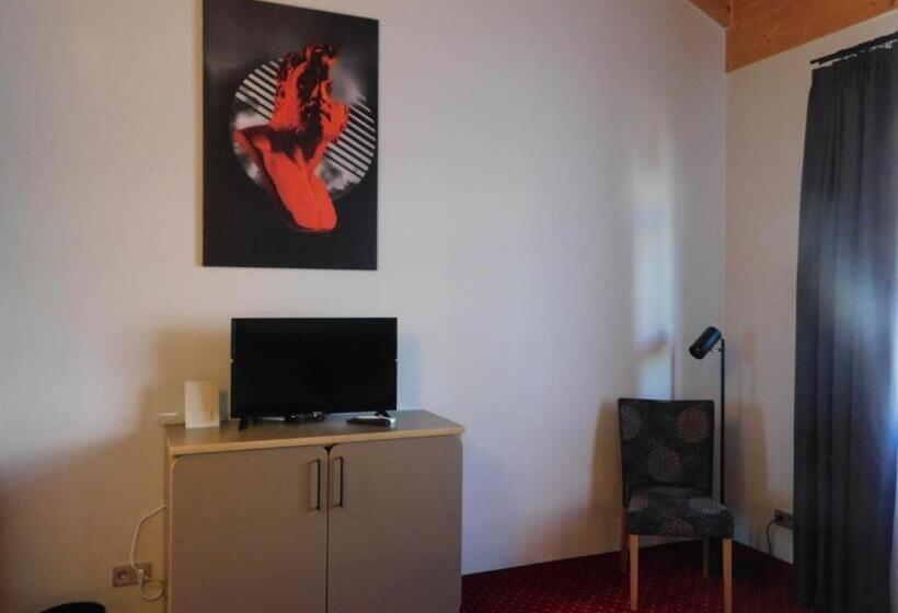 스위트, Konradp Holzkirchen