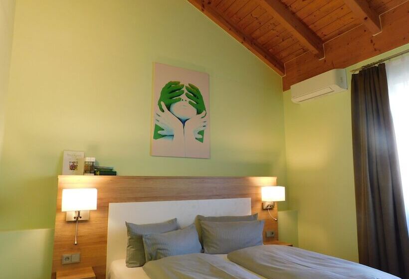 스위트, Konradp Holzkirchen