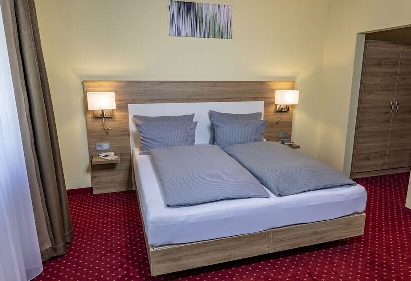 스위트, Konradp Holzkirchen