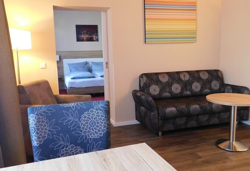 스위트, Konradp Holzkirchen