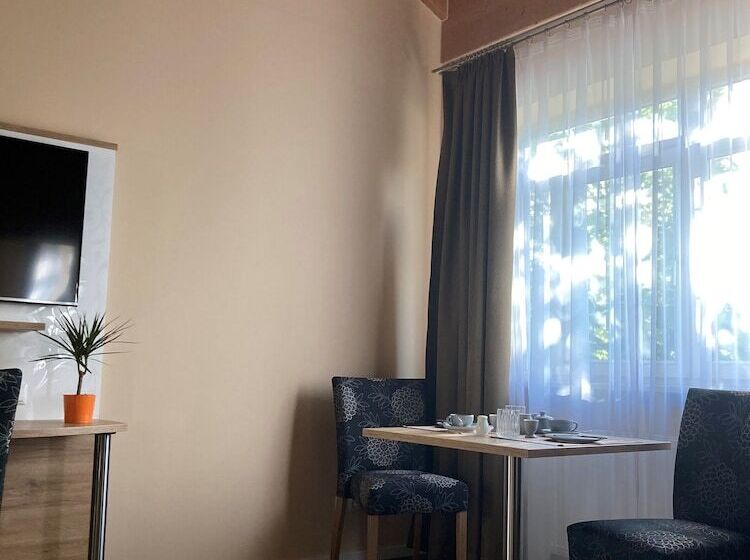 스위트, Konradp Holzkirchen