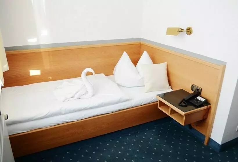 اتاق استاندارد یک نفره, Stadthotel Freilassing