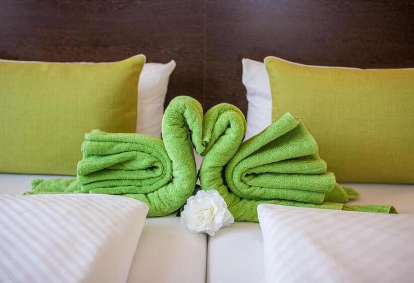 Номер Deluxe, Ochsen